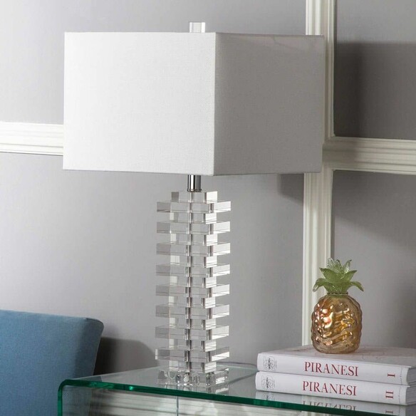 SWIFT TABLE LAMP