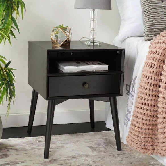 SCULLY NIGHTSTAND W/ USB