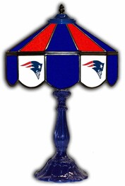 NFL NEW ENGLAND PATRIOTS 21 GLASS TABLE LAMP 159-1011